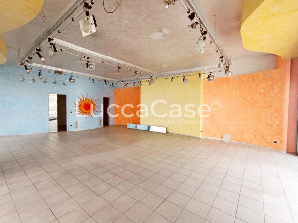 locale commerciale in affitto a Lucca