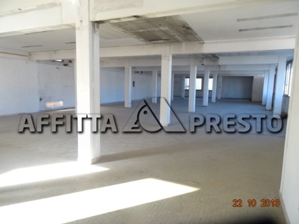 locale commerciale in affitto a Lucca