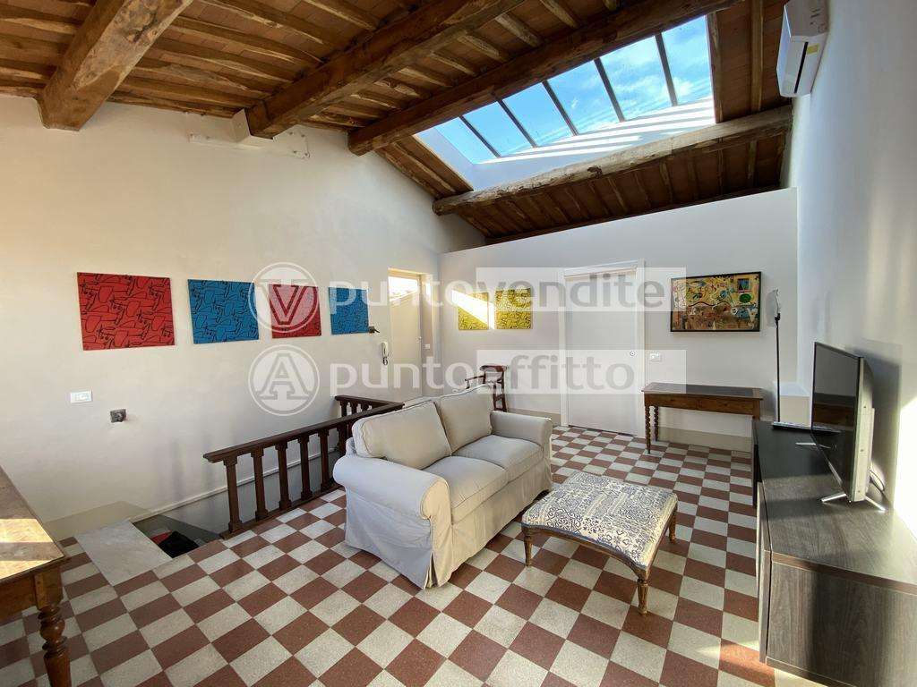 appartamento in affitto a Lucca in zona Centro Città