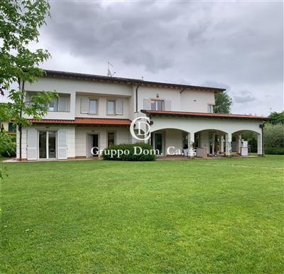 casa indipendente in affitto a Lucca