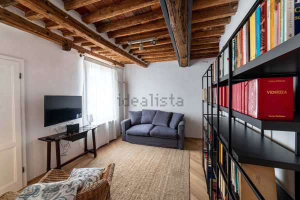 appartamento in affitto a Lucca in zona Centro Città
