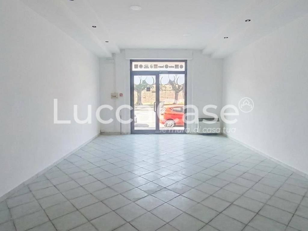 locale commerciale in affitto a Lucca in zona Centro Città