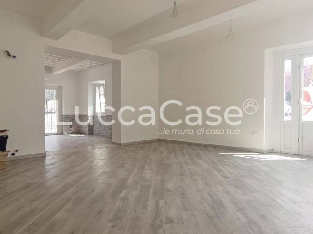 locale commerciale in affitto a Massarosa in zona Quiesa