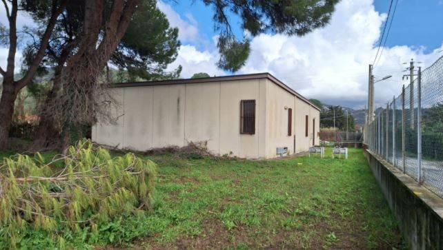 locale commerciale in affitto a Massarosa in zona Piano di Conca