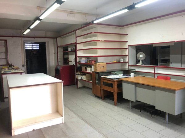 locale commerciale in affitto a Massarosa