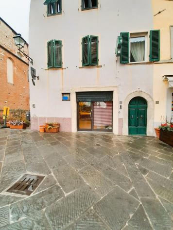 negozio in affitto a Montecarlo