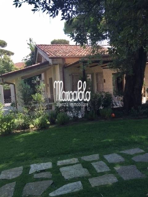 casa indipendente in affitto a Pietrasanta in zona Marina di Pietrasanta