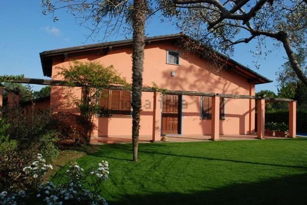 casa indipendente in affitto a Pietrasanta in zona Fiumetto