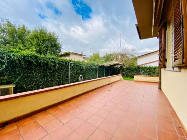 casa indipendente in affitto a Pietrasanta in zona Castello