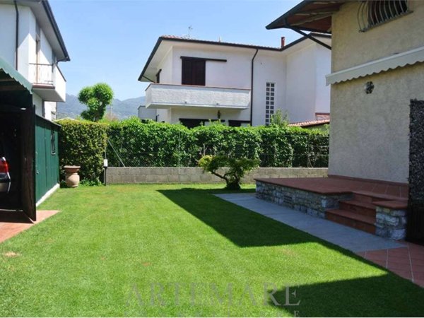 casa indipendente in affitto a Pietrasanta in zona Marina di Pietrasanta