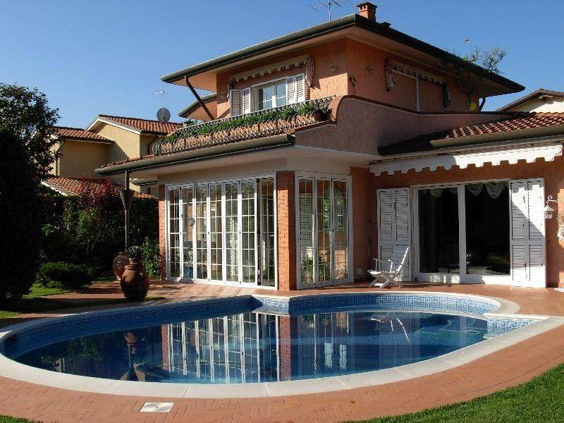 casa indipendente in affitto a Pietrasanta in zona Fiumetto
