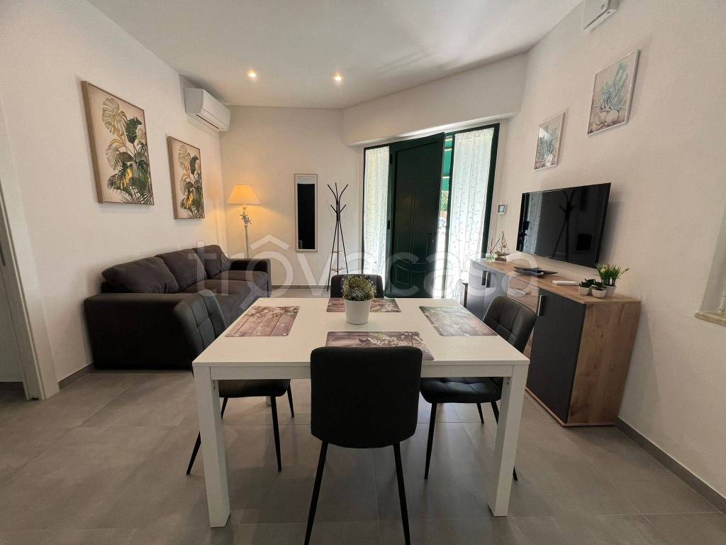 appartamento in affitto a Pietrasanta in zona Tonfano