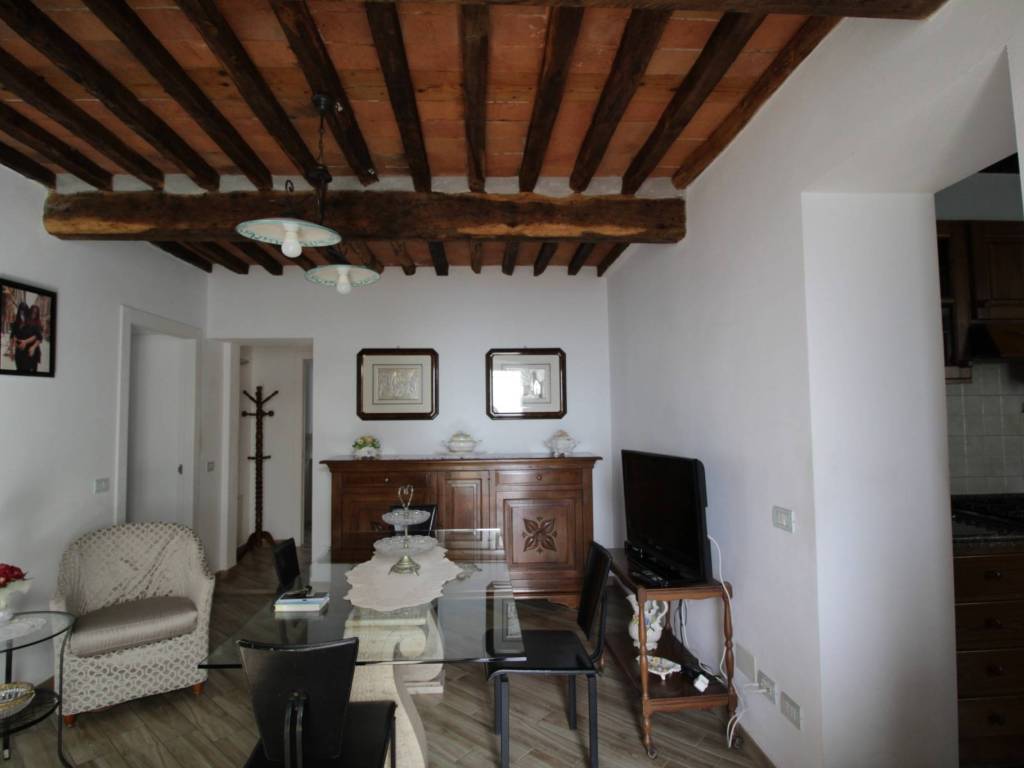 appartamento in affitto a Pietrasanta