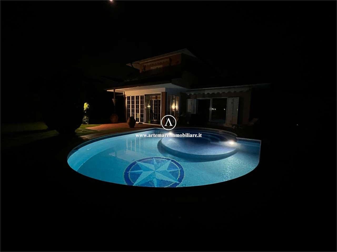 casa indipendente in affitto a Pietrasanta in zona Marina di Pietrasanta