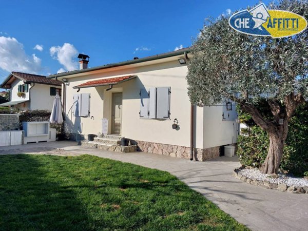 casa indipendente in affitto a Pietrasanta in zona Marina di Pietrasanta