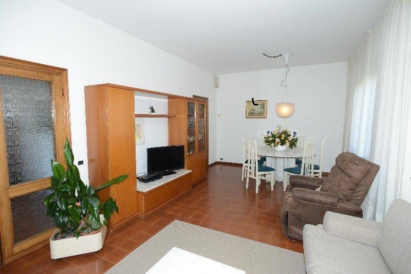 casa indipendente in affitto a Pietrasanta in zona Marina di Pietrasanta