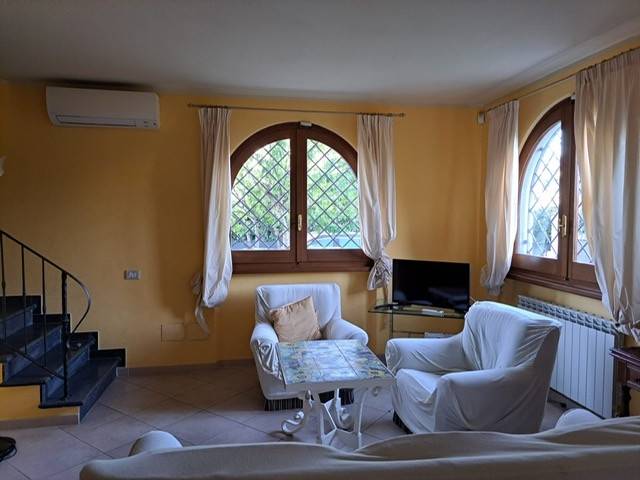 casa indipendente in affitto a Pietrasanta in zona Fiumetto