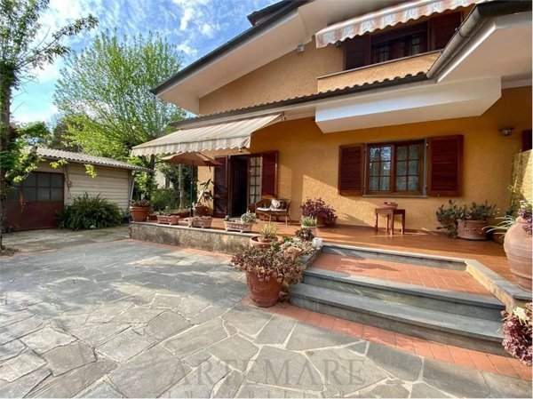 casa indipendente in affitto a Pietrasanta