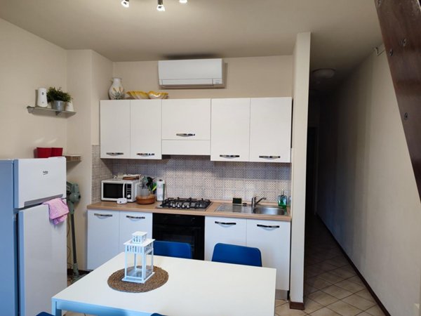 appartamento in affitto a Pietrasanta in zona Vignone
