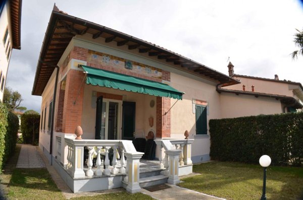 appartamento in affitto a Pietrasanta in zona Vignone
