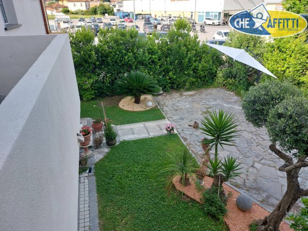appartamento in affitto a Pietrasanta in zona Marina di Pietrasanta