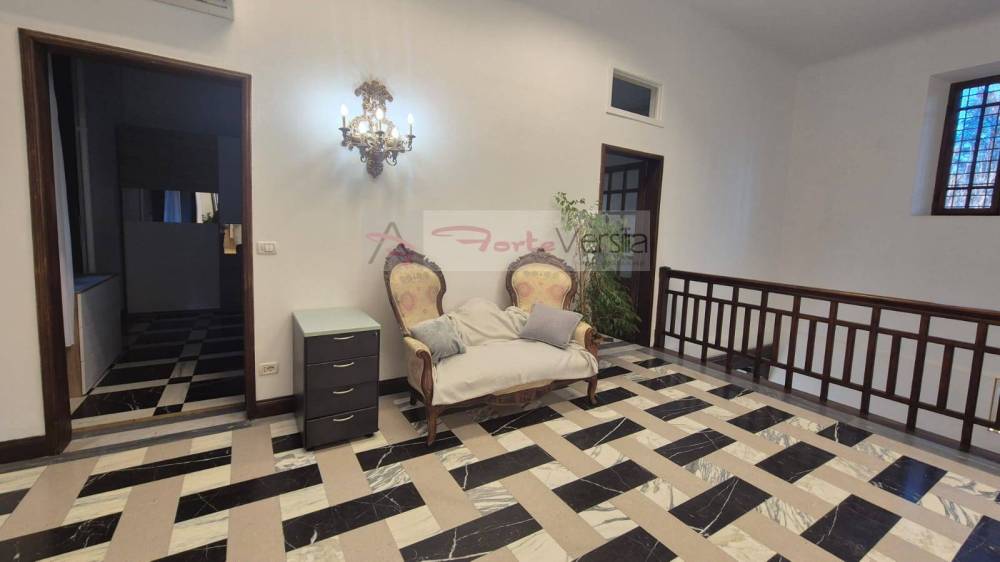 casa indipendente in vendita a Pietrasanta