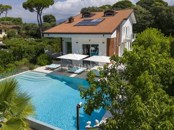 casa indipendente in affitto a Pietrasanta in zona Marina di Pietrasanta