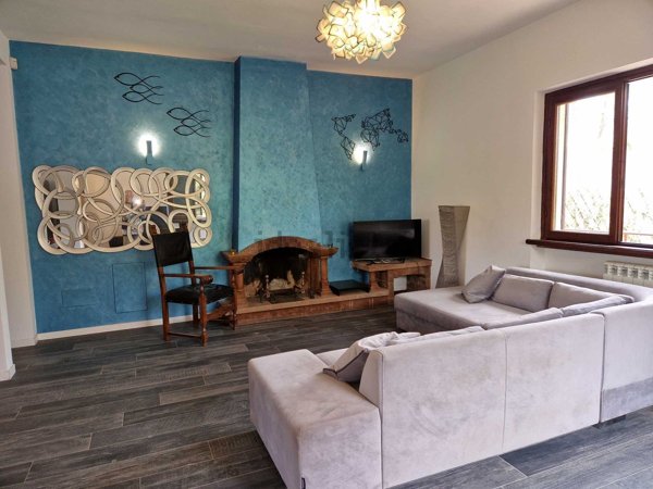 casa indipendente in affitto a Pietrasanta in zona Fiumetto