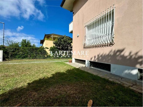 casa indipendente in affitto a Pietrasanta in zona Marina di Pietrasanta
