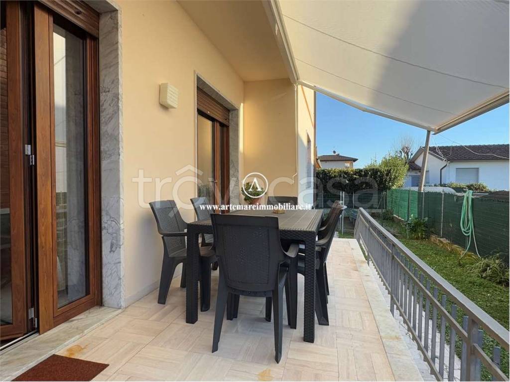 casa indipendente in affitto a Pietrasanta
