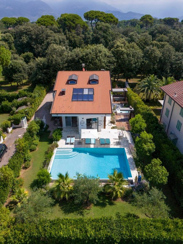 casa indipendente in affitto a Pietrasanta in zona Motrone