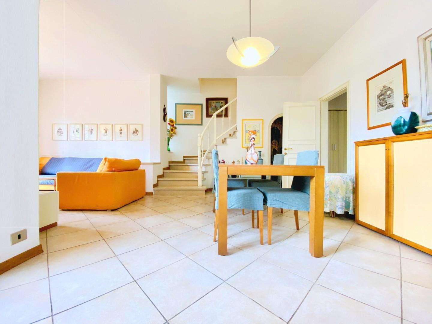 casa indipendente in affitto a Pietrasanta in zona Vignone