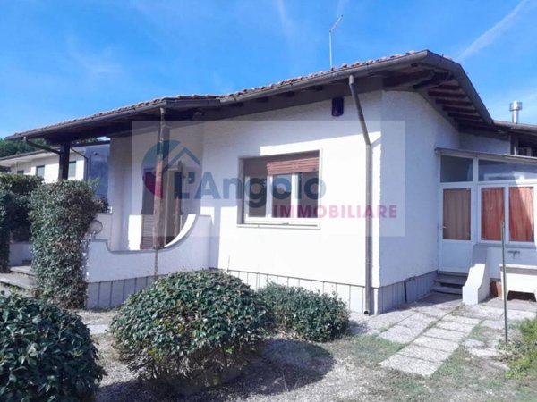 casa indipendente in affitto a Pietrasanta in zona Marina di Pietrasanta