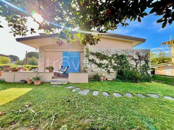 casa indipendente in affitto a Pietrasanta in zona Marina di Pietrasanta