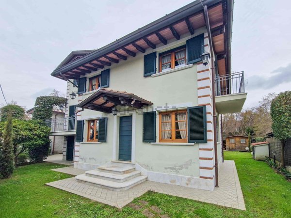 casa indipendente in affitto a Pietrasanta in zona Marina di Pietrasanta