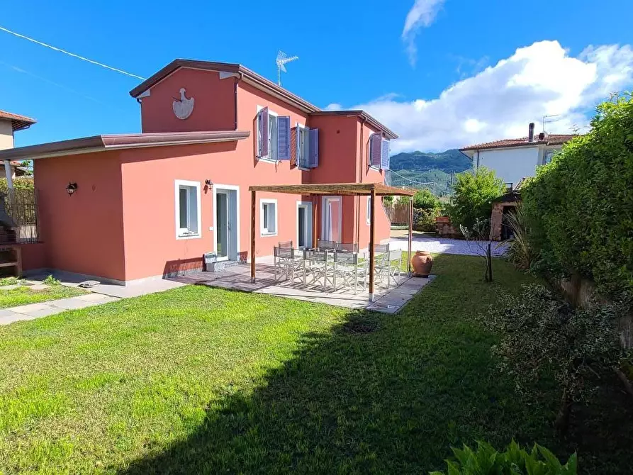 casa indipendente in affitto a Pietrasanta