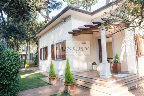 casa indipendente in affitto a Pietrasanta in zona Focette