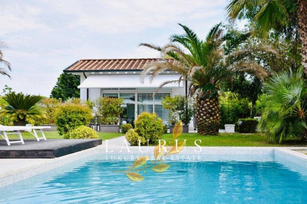 casa indipendente in affitto a Pietrasanta