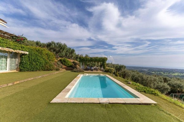 casa indipendente in affitto a Pietrasanta