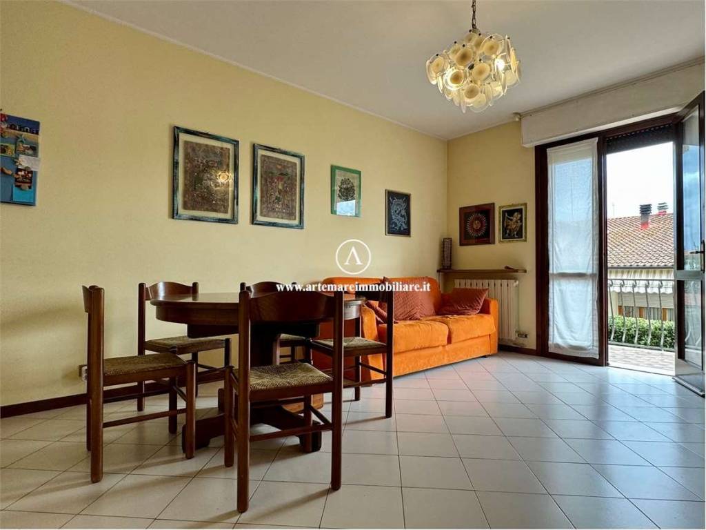 appartamento in affitto a Pietrasanta in zona Tonfano