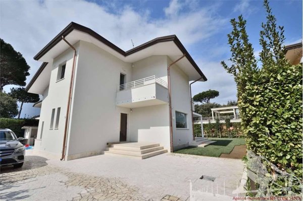 casa indipendente in affitto a Pietrasanta
