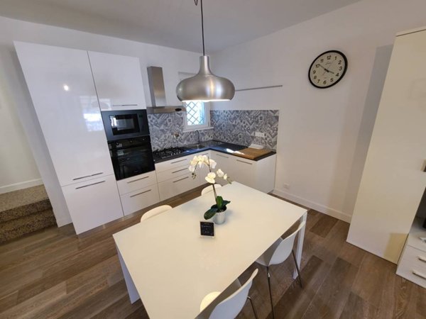 casa indipendente in affitto a Pietrasanta in zona Fiumetto