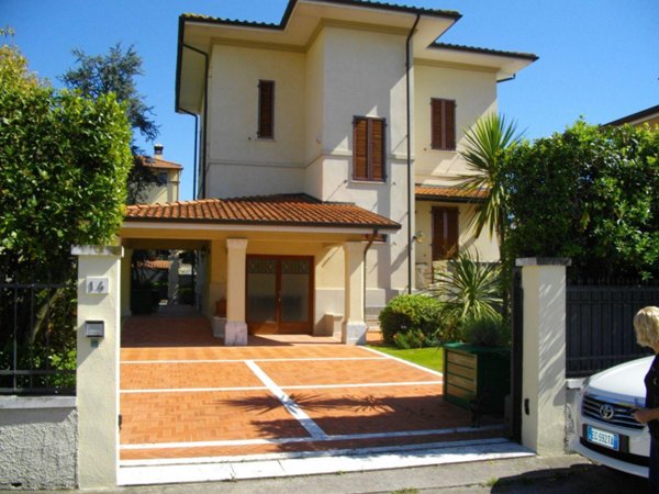 casa indipendente in affitto a Pietrasanta