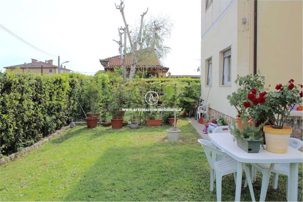 casa indipendente in affitto a Pietrasanta