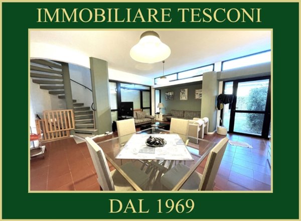 casa indipendente in affitto a Pietrasanta in zona Vignone