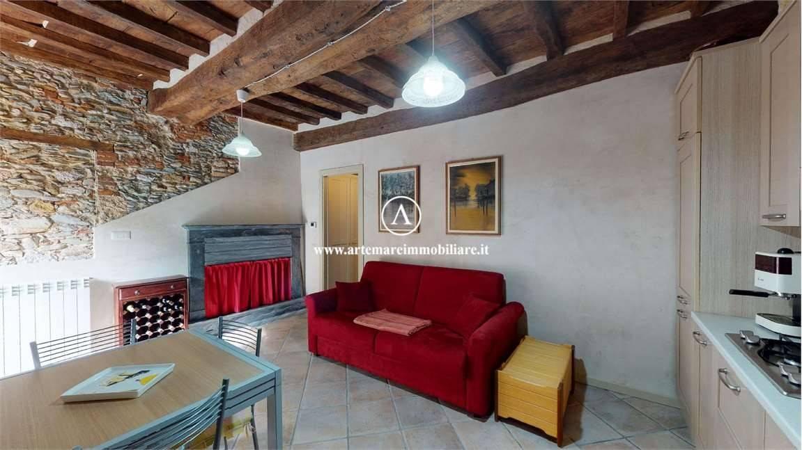 casa indipendente in affitto a Pietrasanta in zona Castello