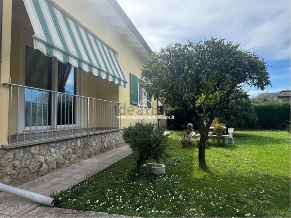 casa indipendente in affitto a Pietrasanta