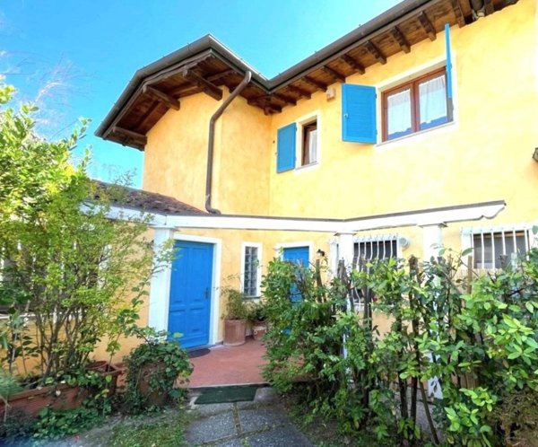casa indipendente in affitto a Pietrasanta in zona Fiumetto