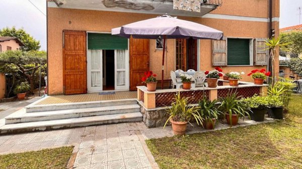 appartamento in affitto a Pietrasanta