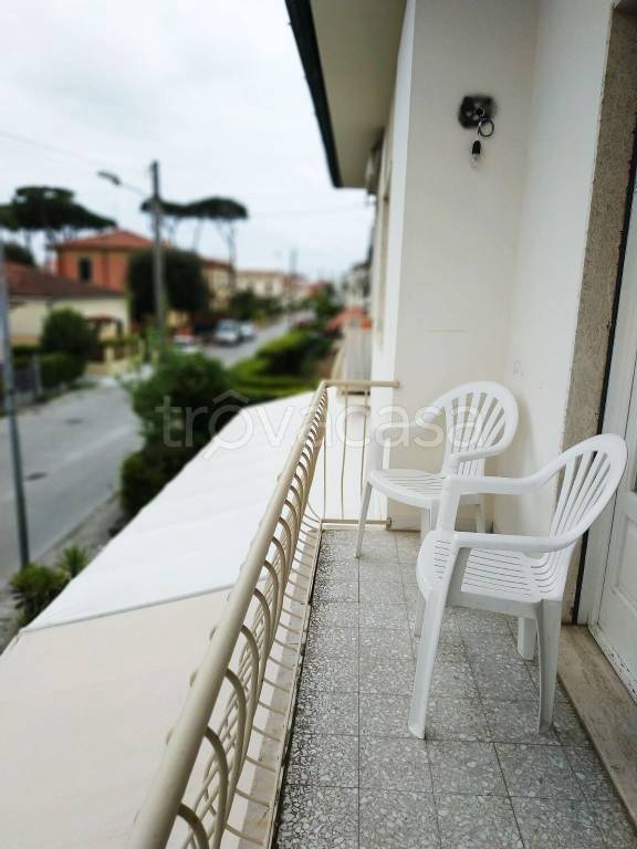 appartamento in affitto a Pietrasanta in zona Tonfano
